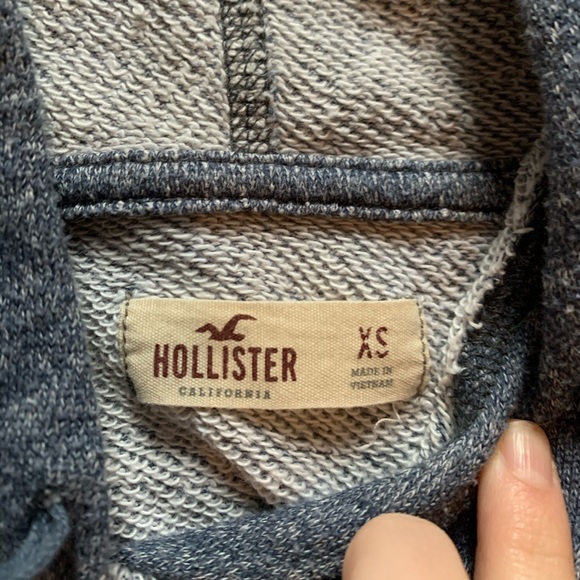 cropped hollister hoodie - Picture 2 of 3